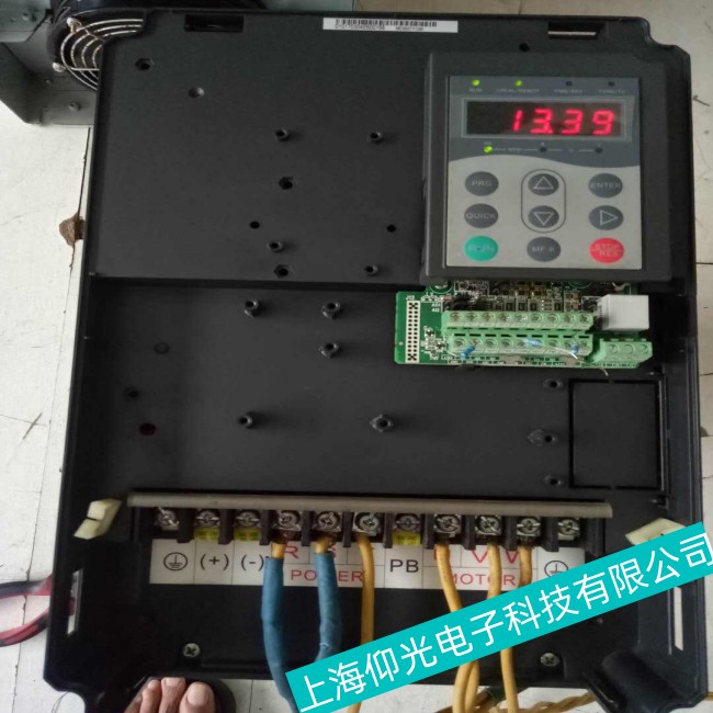 無錫Inovance匯川MD380系列變頻器上電報(bào)警故障維修