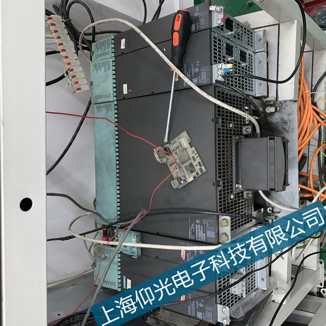 濰坊西門(mén)子6SN1145伺服驅(qū)動(dòng)器A01006代碼維修點(diǎn)